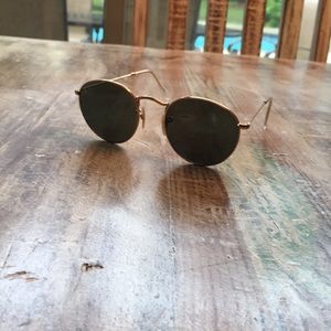Rayban sunglasses without case